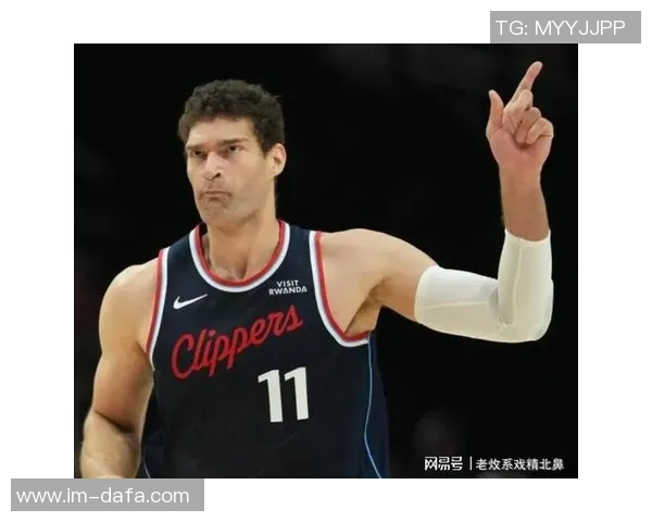 大洛佩兹37岁后单场投中9记三分球追平历史第三位成就