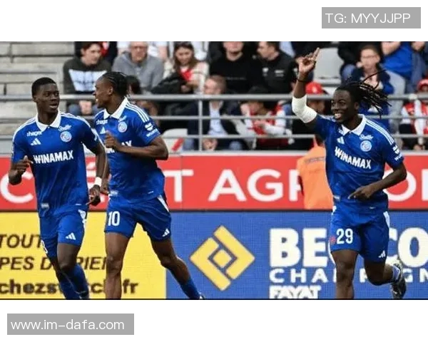 巴黎防线失误频频潘尼切利再进一球斯特拉斯堡扩大领先优势