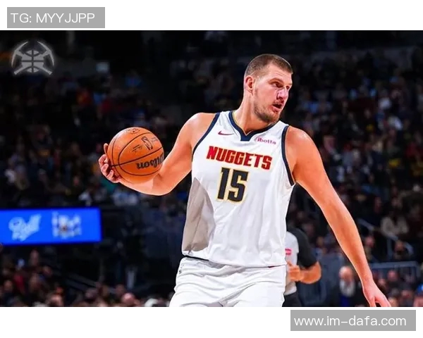 约基奇半场表现抢眼但失误频繁14分4板4助5次失误影响球队节奏